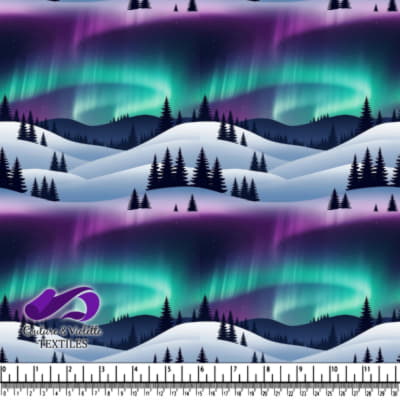 Aurores Boréales sur Paysage de Pins Enneigés