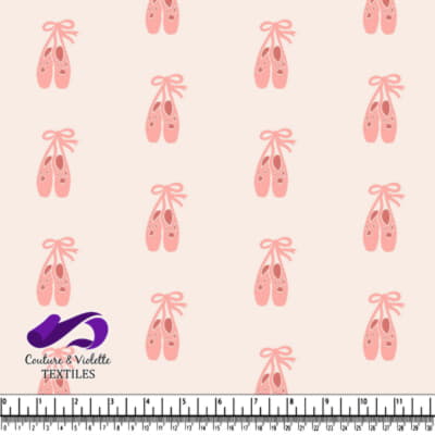 Motif de Chaussures de Ballet Roses sur Fond Clair