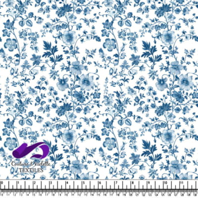 Motif floral bleu et blanc avec des vignes délicates