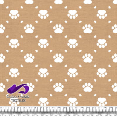 Chat - Pattes Entourées de Petits Cœurs sur une Texture de Brume Désertique